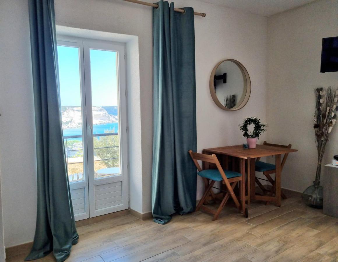 Chez Dume Apartment Бонифачо Екстериор снимка